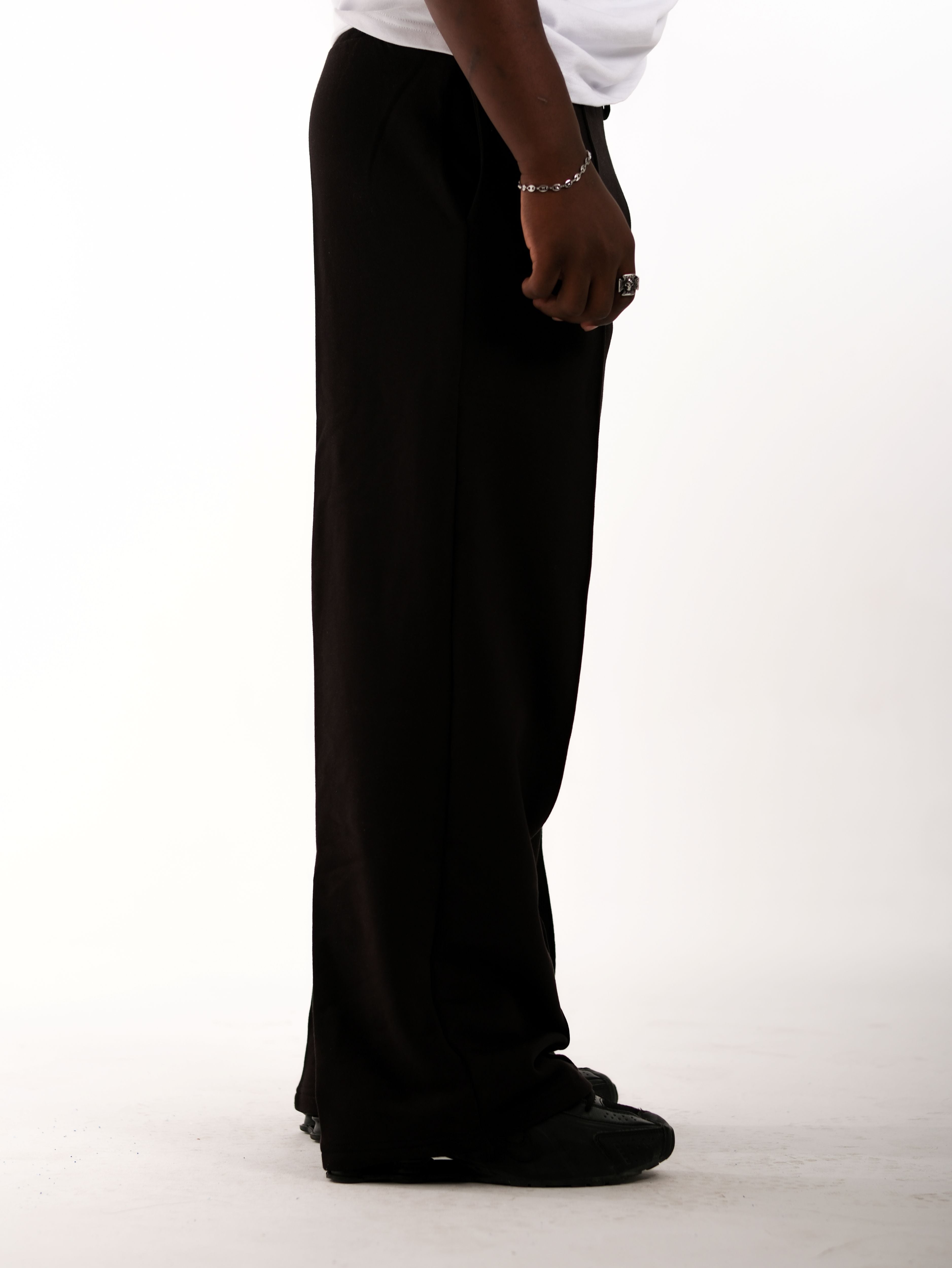 Basic Black Sweatpant