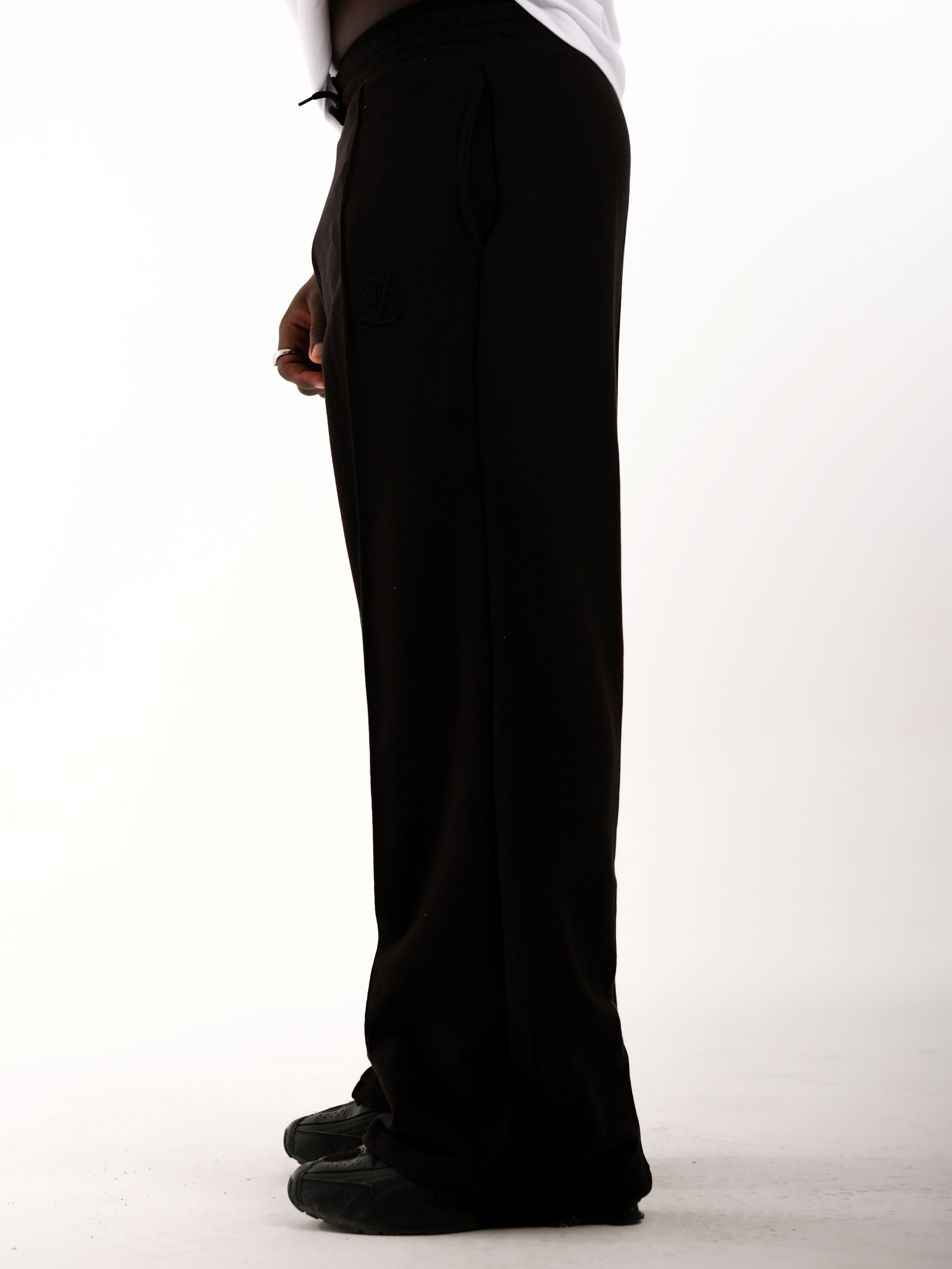 Basic Black Sweatpant